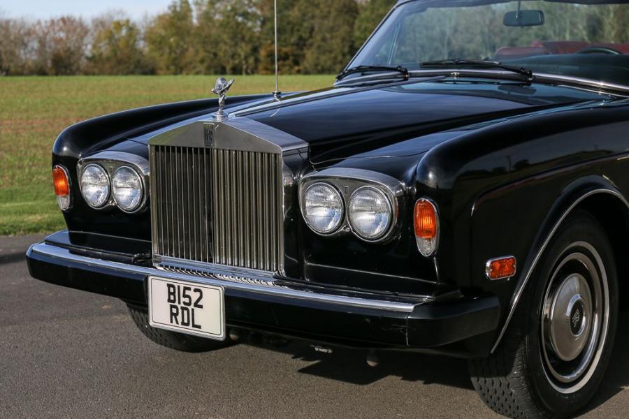Детали экстерьера Rolls-Royce Corniche Cabriolet 1981 года  (фото 9 из 36)